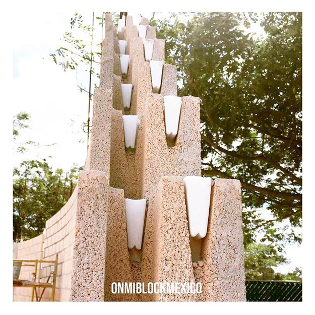 Muro de Omni Block en construcción